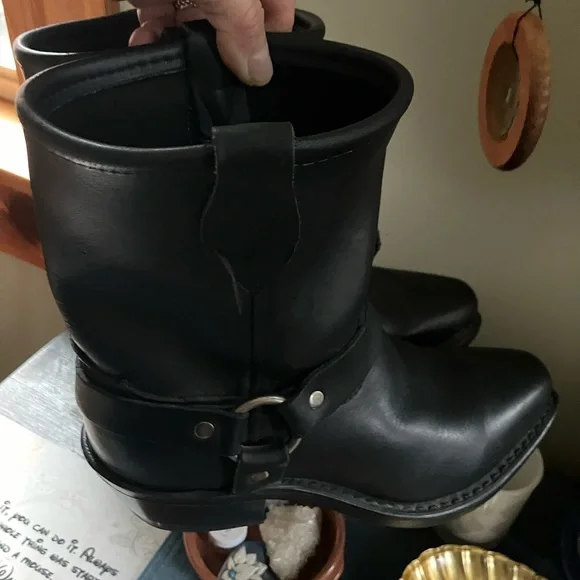 🔥🔥Sale EUC!  Black Leather Boots - Picture 3 of 7